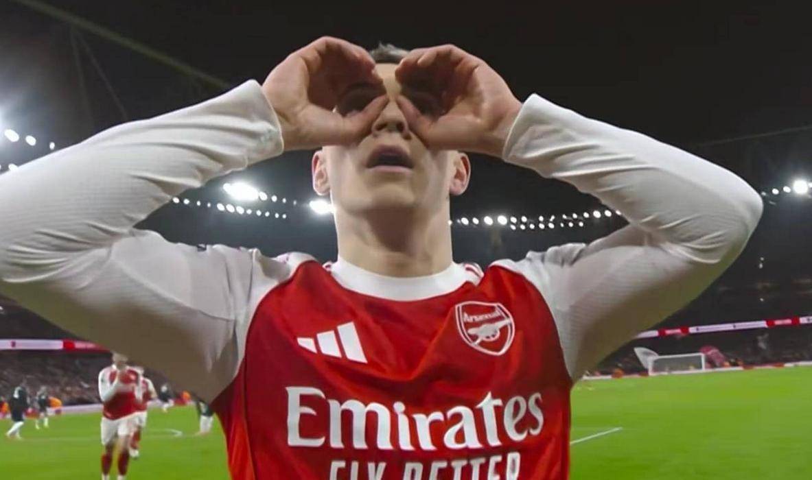 切尔西小将荣膺英超最佳新秀,助球队登顶 切尔西小将荣膺英超最佳新秀,助球队登顶